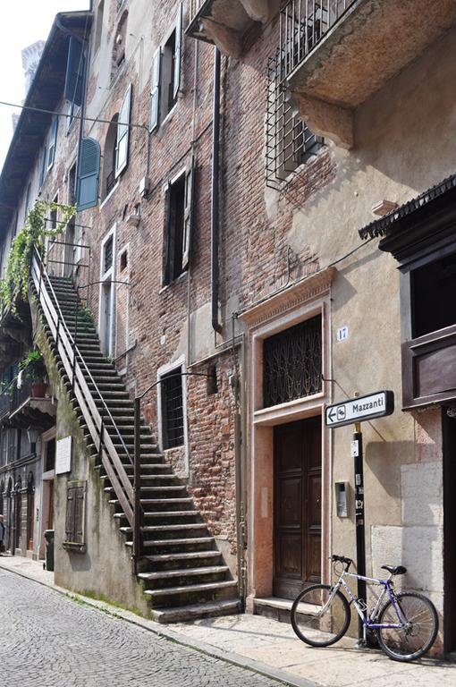 Apartamento La Domus Picta Verona Habitación foto